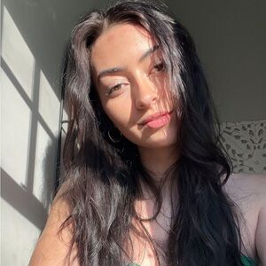 Meet your Posher, Izzy